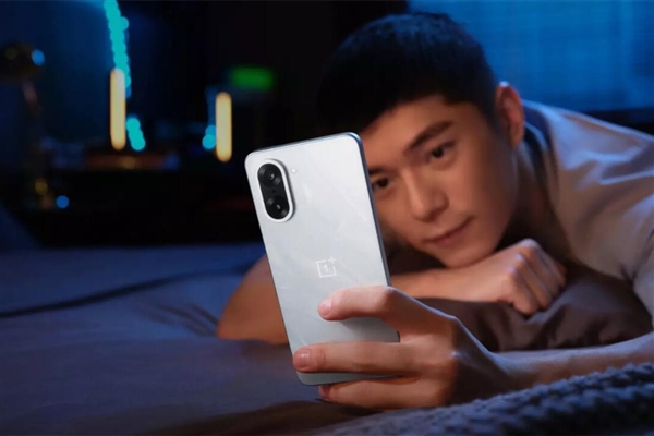 1529.15元起！一圖了解一加Ace 5至尊系列：同檔性能之王